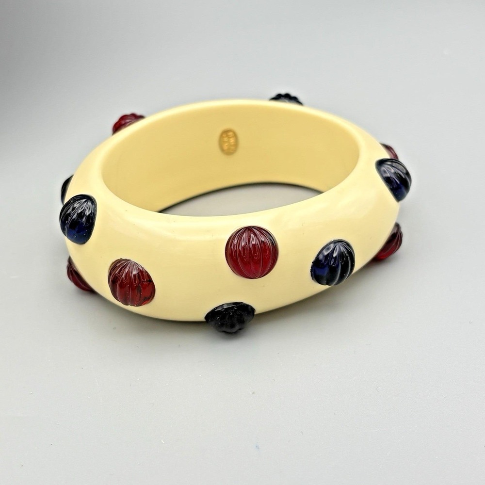 Vintage Kenneth J Lane KJL Chunky Bracelet Bangle Gripoix Stones Cream Blue Red - Picture 1 of 16